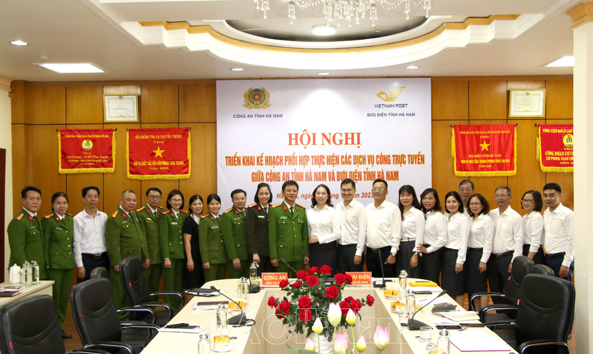 Triển khai Kế hoạch phối hợp thực hiện các dịch vụ công trực tuyến giữa Công an tỉnh và Bưu điện tỉnh Hà Nam