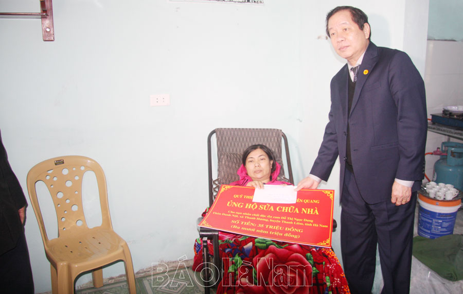                                          Khánh thành trao nhà tình nghĩa cho nạn nhân chất độc da cam xã Thanh Hương