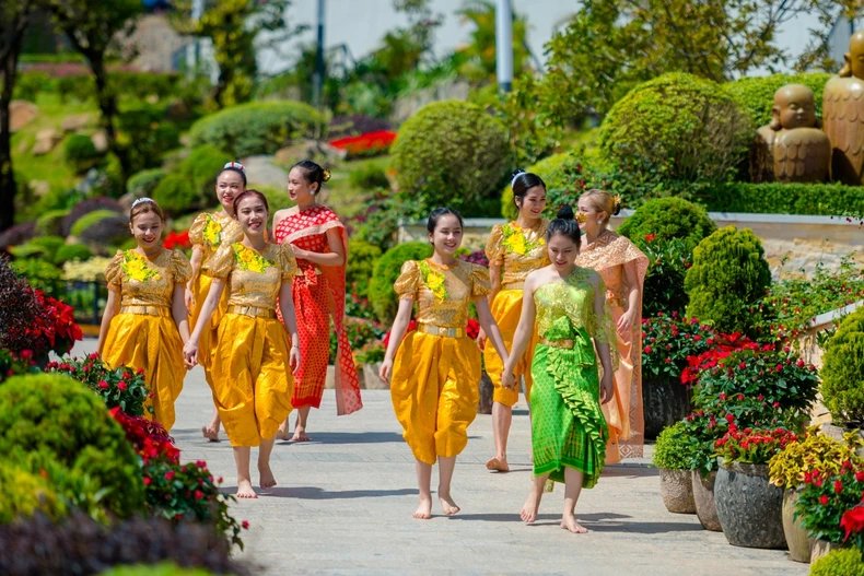 Tết Giáp Thìn 2024 nhiều điểm vui chơi sôi động từ bắc vào nam