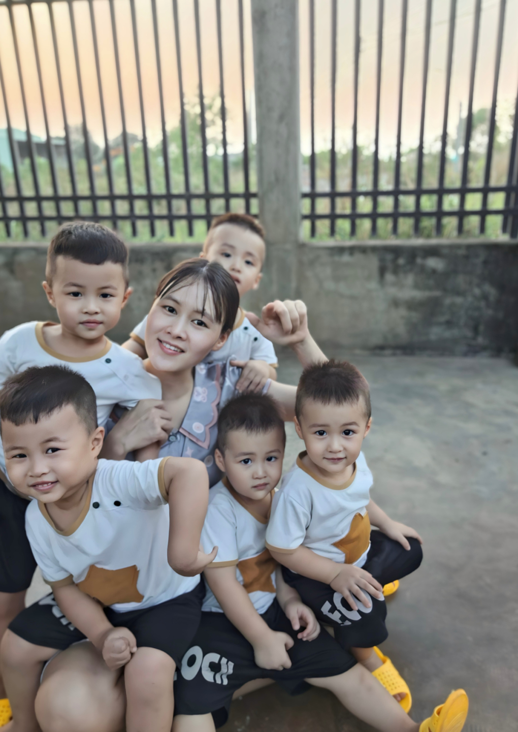 Người mẹ Đồng Nai sinh 5 con trong 13 tháng
