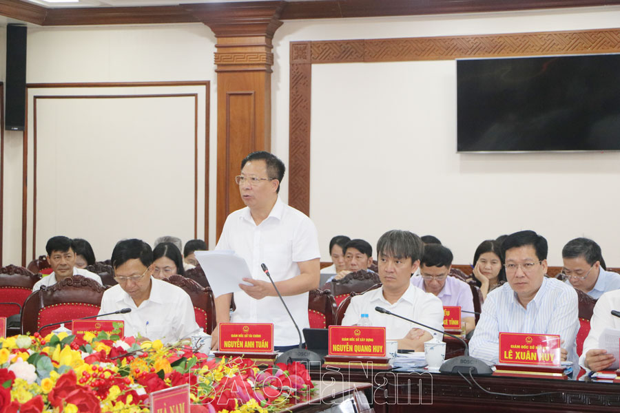 UBND tỉnh thảo luận các nội dung trình HĐNĐ tỉnh tại kỳ họp thường lệ năm 2024