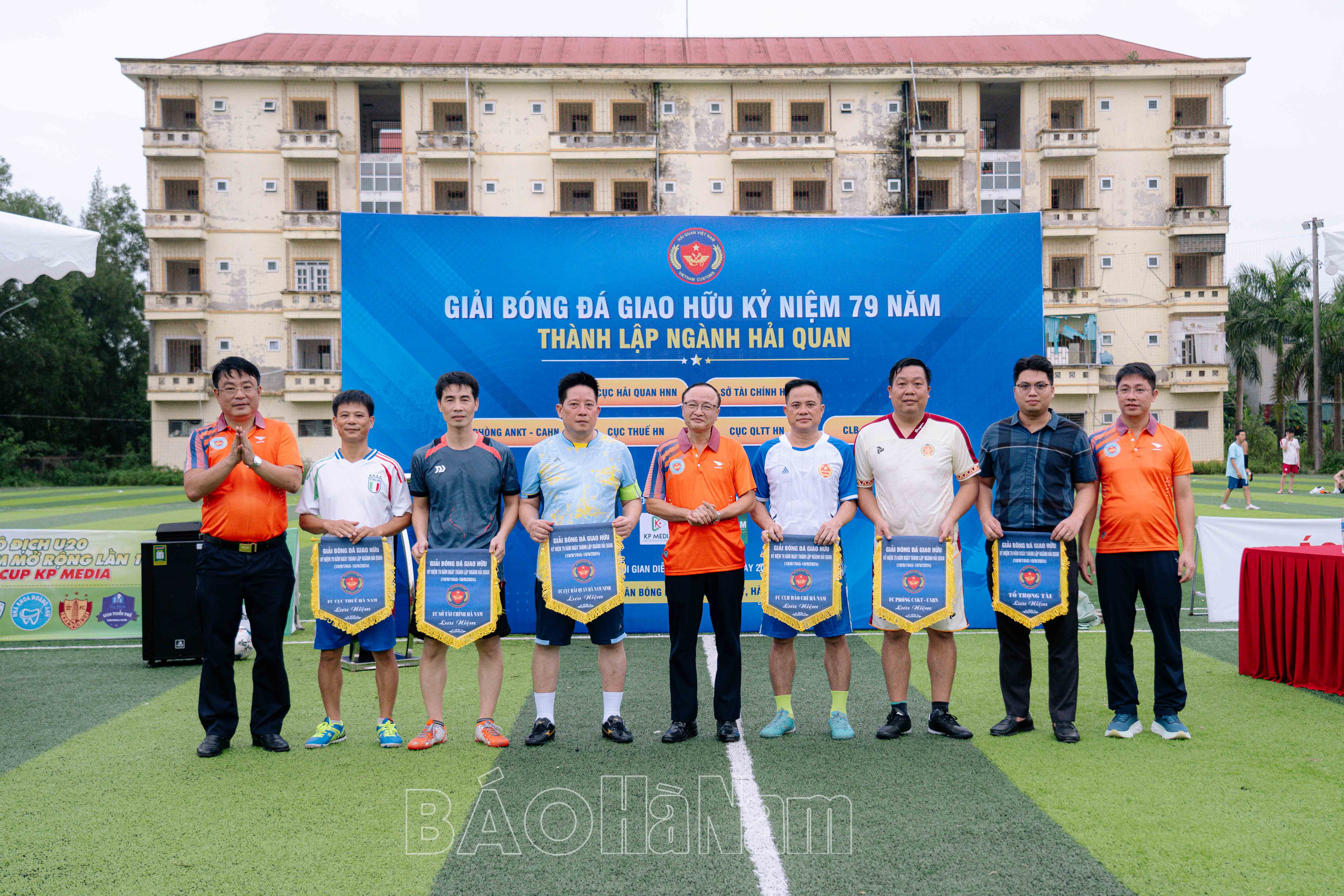 Giải bóng đá giao hữu chào mừng 79 năm thành lập ngành Hải quan 1091945  1092024