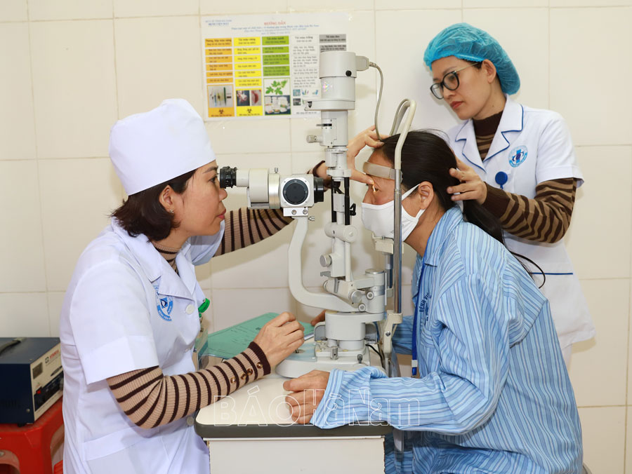 Những thầy thuốc  đảng viên ở Bệnh viện Mắt Hà Nam