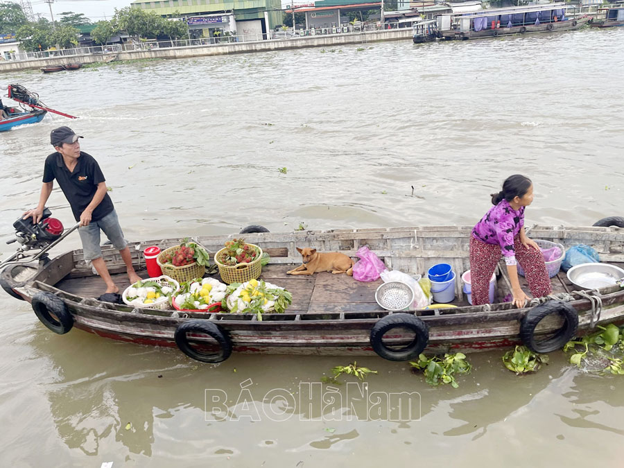 Nhộn nhịp chợ nổi Cái Răng
