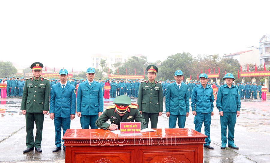Các địa phương tổ chức lễ ra quân huấn luyện năm 2025