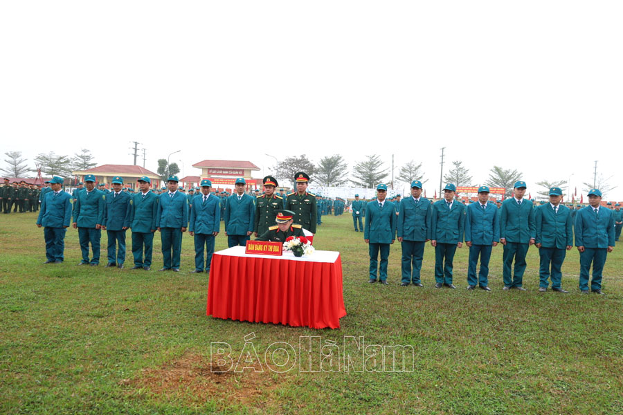 Các địa phương tổ chức lễ ra quân huấn luyện năm 2025