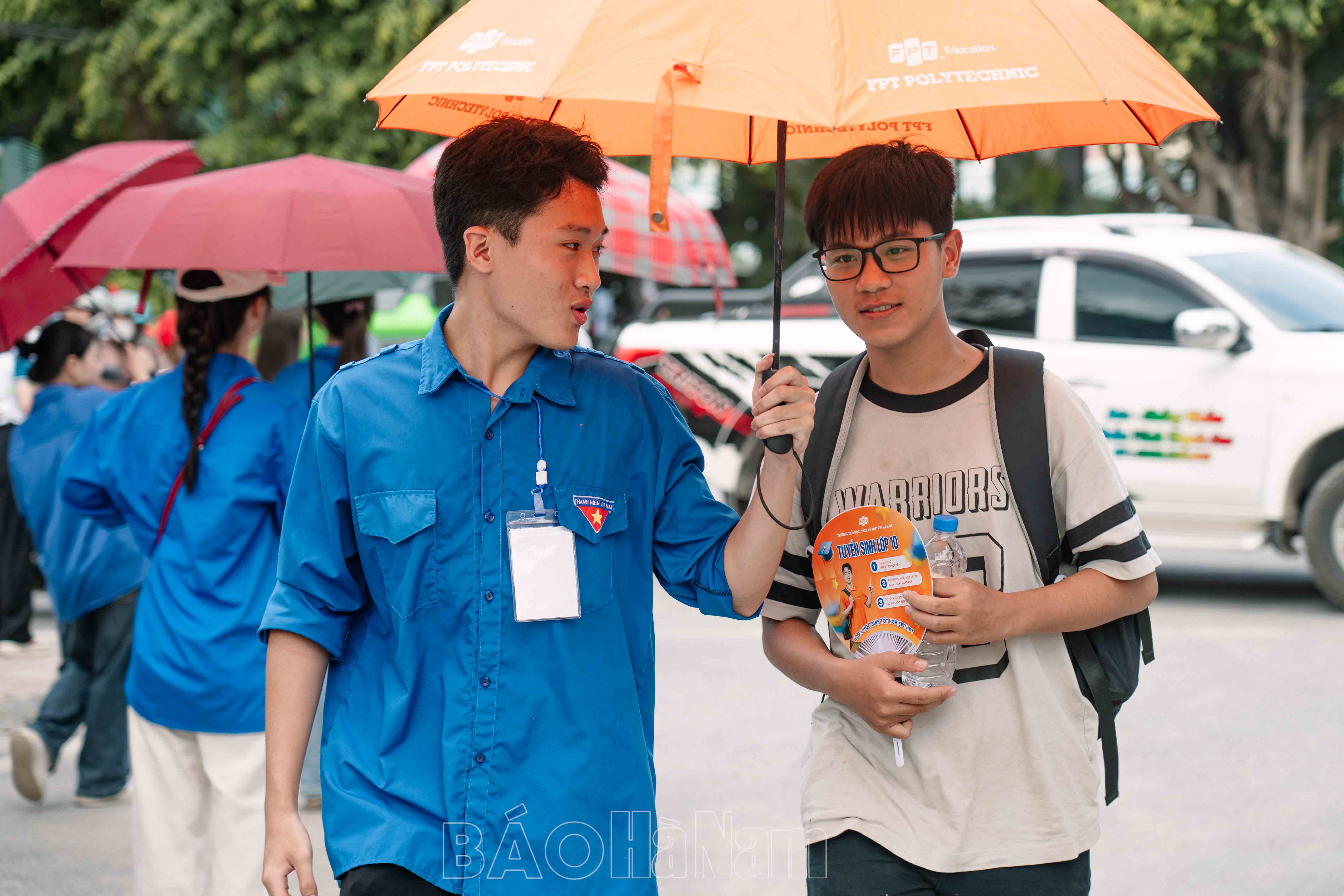 Khoảnh khắc buổi thi đầu tiên kỳ thi vào lớp 10 năm học 20252026