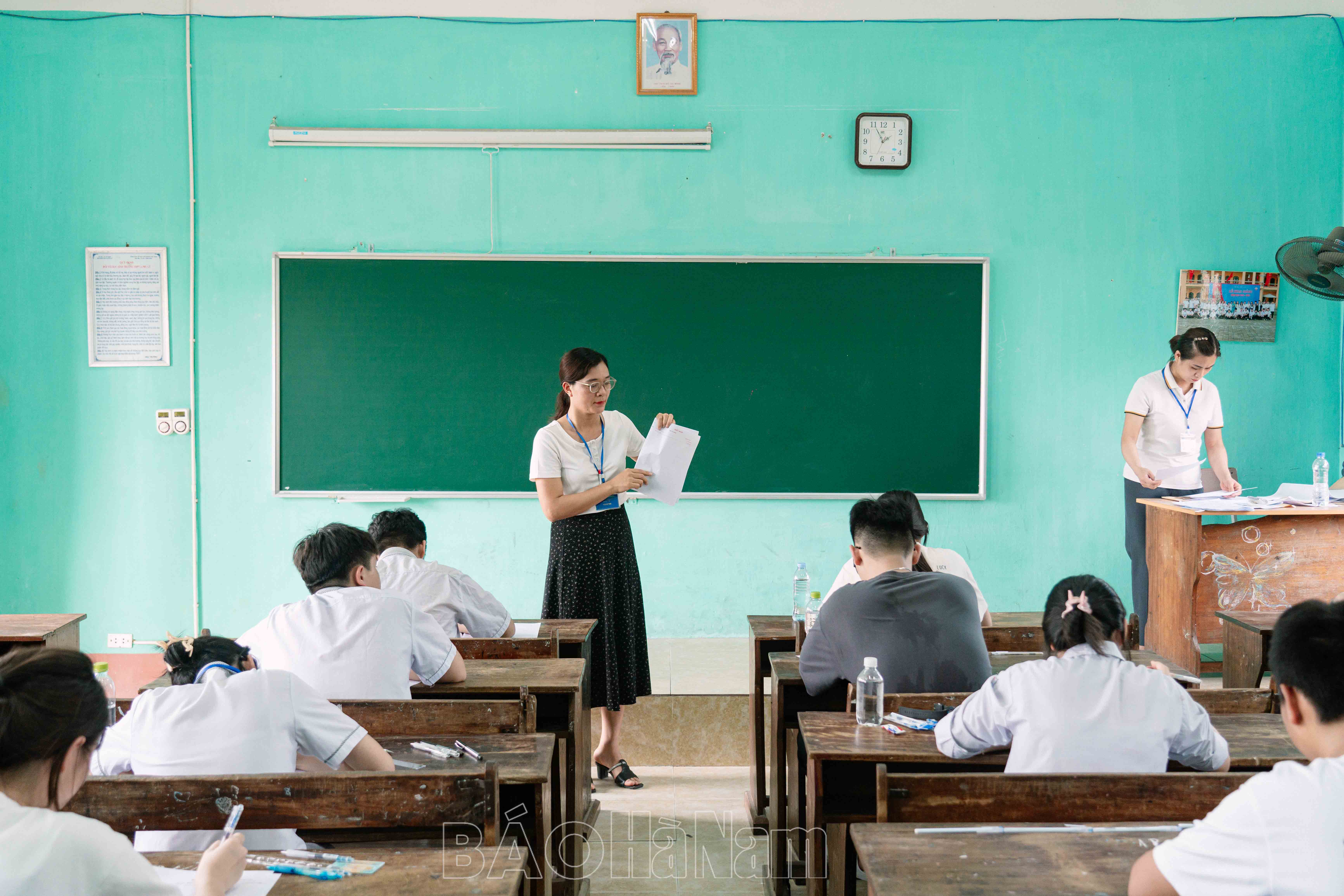 Khoảnh khắc buổi thi đầu tiên kỳ thi vào lớp 10 năm học 20252026